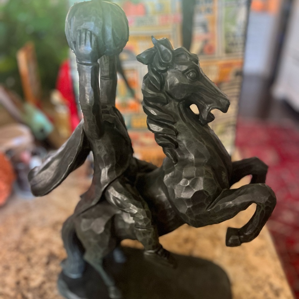 Headless Horseman statue